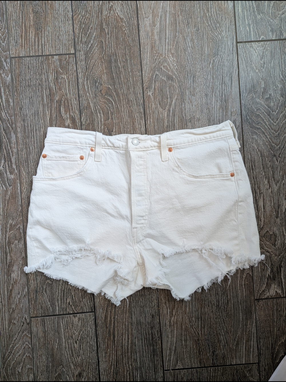 Levi's 501 Denim Shorts White Size 33 Raw Hem Button Fly Butter Mom - Picture 2 of 11